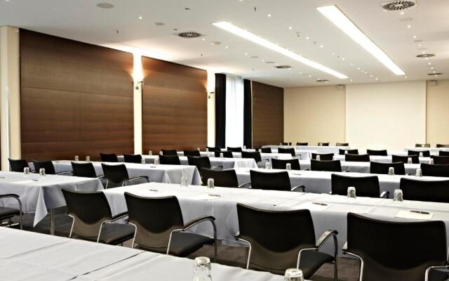 Metropolitan Hotel by Flemings
