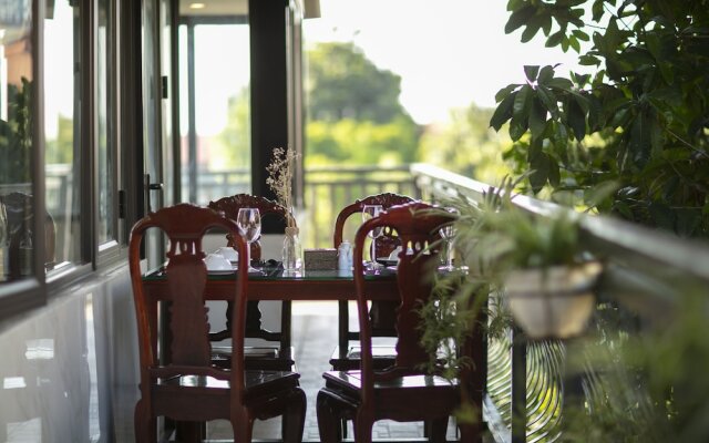 Nam Hai Hotel