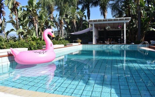 Suite Margherita With Private Garden and Shared Pool
