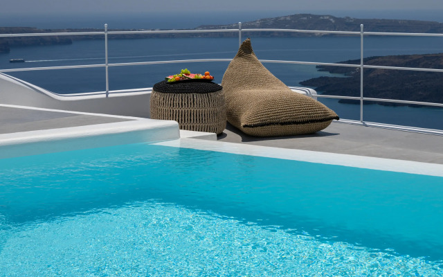 Eteoro Suites