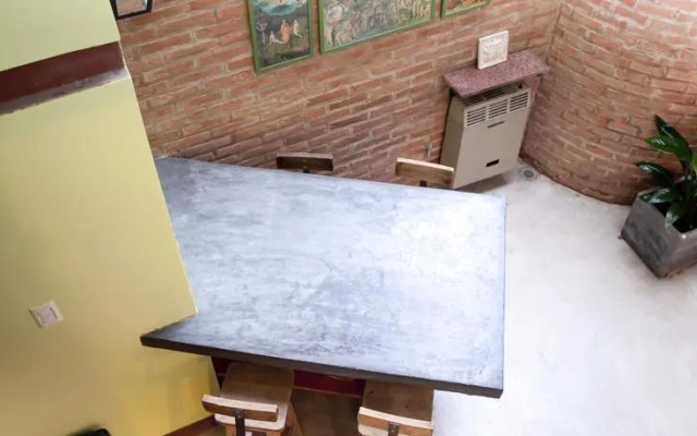 Charming Apt! Like Home