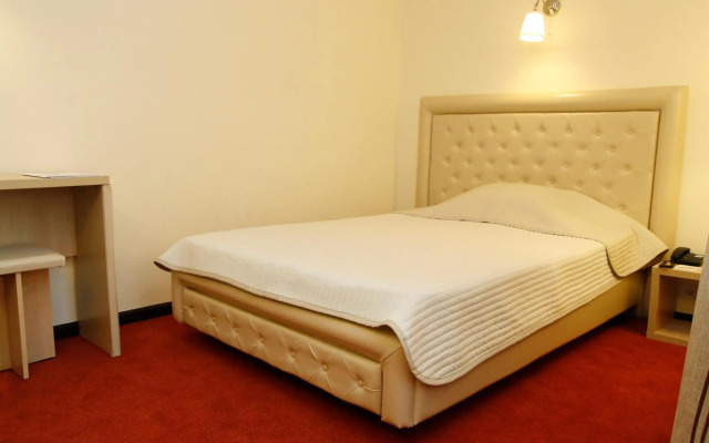 Hotel Capitol