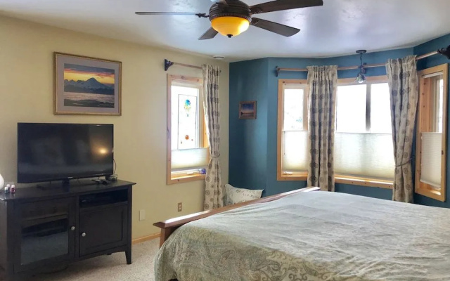 Cozy Cove Inn