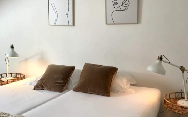 Beautiful 7 Bedroom Apartment in Lisbon