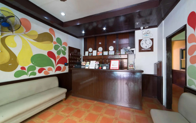 RedDoorz near Walking Street Angeles City