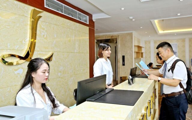 Luckful Hotel
