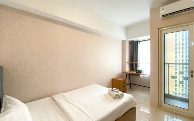 Fully Furnished Studio Springlake Summarecon Bekasi Apartment Near Mall