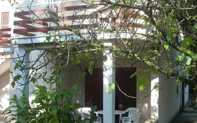 Maja - Affordable With Parking - A4-cleopatra