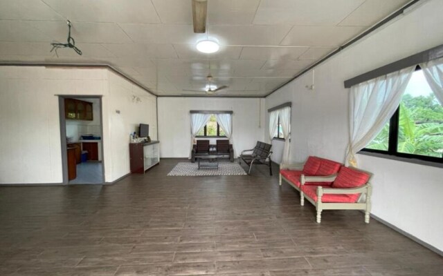 Anique Hoemstay by Oyo Rooms