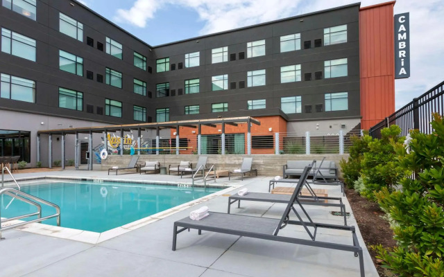 Cambria Hotel Austin Airport