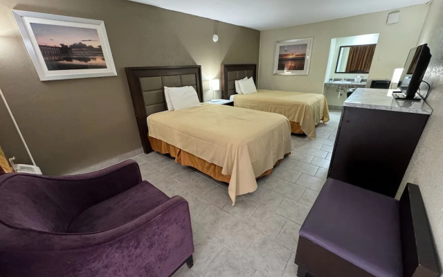 River Palm Hotel