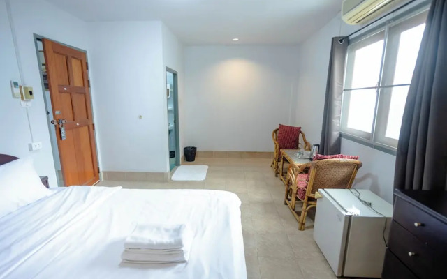 Mitr Inn Hua Hin Beach