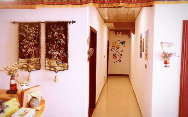 Daocheng Mizang Hostel