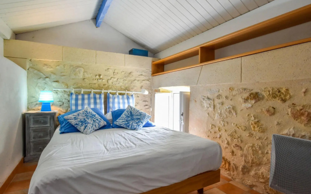 Beautiful Holiday Home With Swimming Pool
