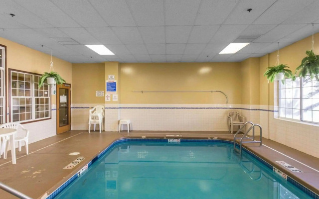 AmericInn by Wyndham Cedar Rapids North