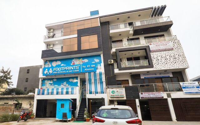 OYO 28606 Kavya Residency