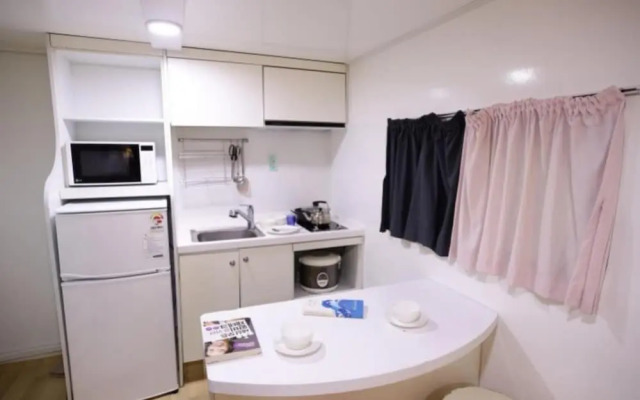 Gongju Jangseung Maeul Caravan