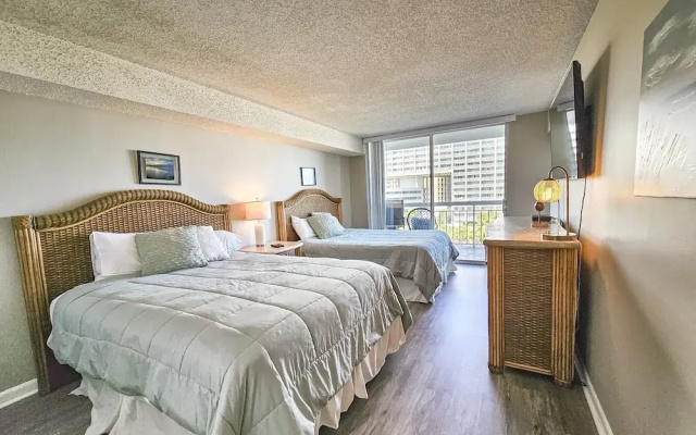 507 South Hampton 2 Bedroom Condo