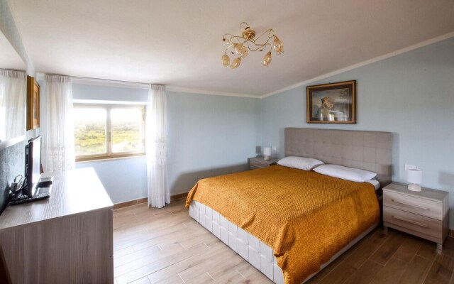 Nice Apartment in Posada With Wifi and 3 Bedrooms