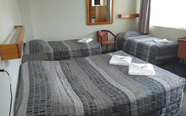 Bucketts Way Motel