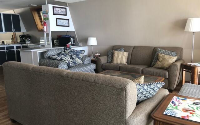 Niagara Beachfront Home