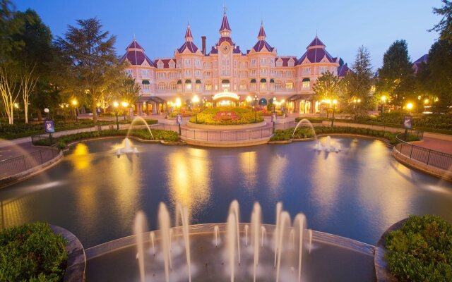 Disneyland® Hotel