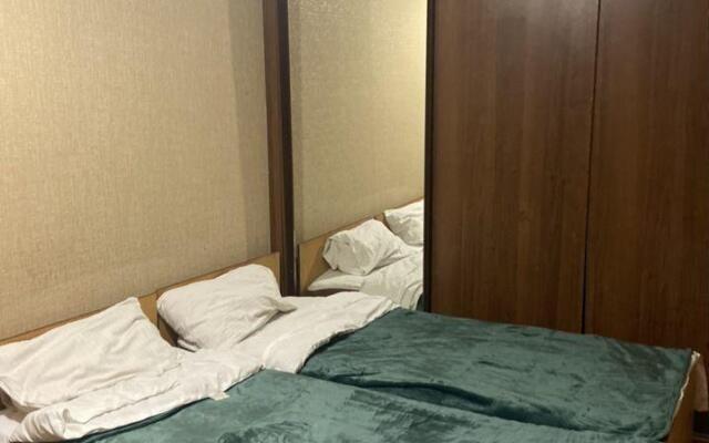 Апартаменты на улице Орджоникидзе 14