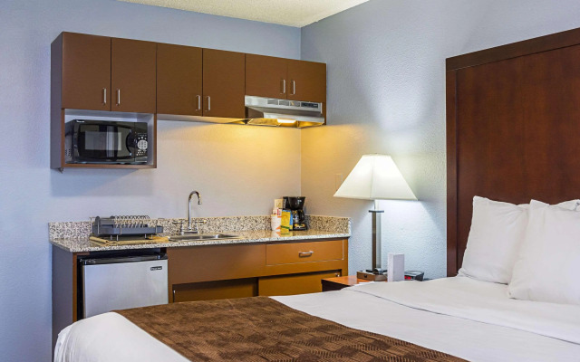Quality Inn & Suites Clackamas – Portland