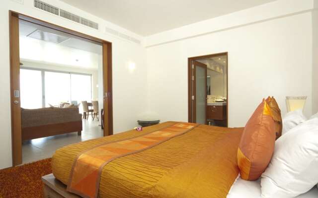 The Plantation B7 APT by PIPS