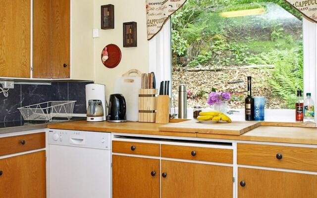 6 Person Holiday Home in Lonevag-by Traum