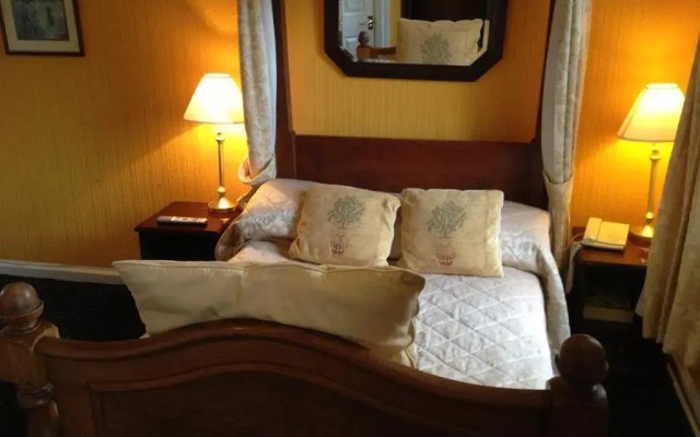 Ty Newydd Country Hotel