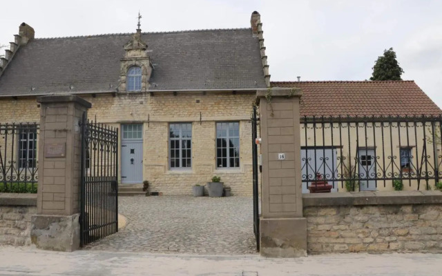 Van Hamme 1642 - 4 bed house