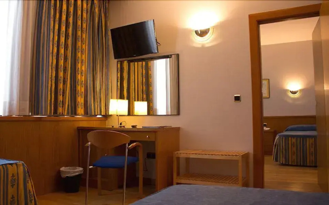 Encasa Hotel Almansa