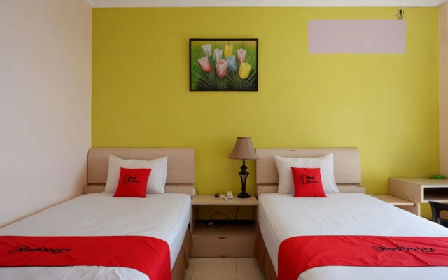 RedDoorz Plus Syariah @ Hotel Boulevard Luwuk