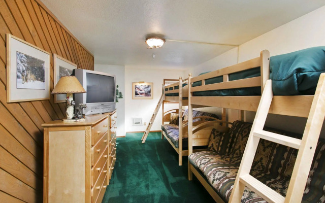 Aspen Creek by 101 Great Escapes