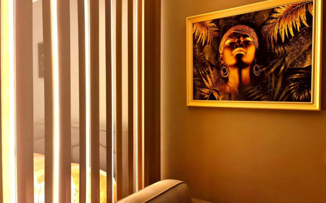 Sunny Apartment - Blloku Tirana, near Lake