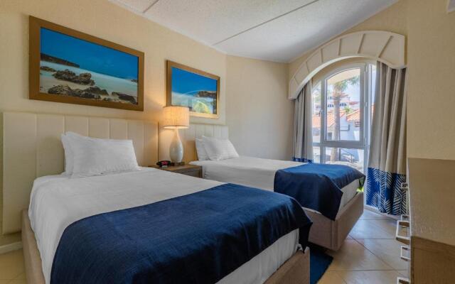 Playa Linda Beach Resort
