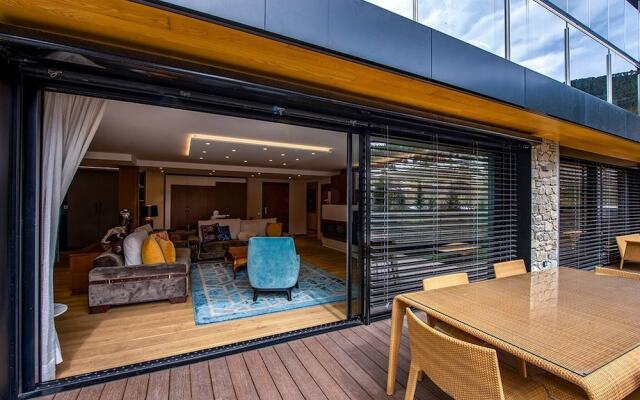 Luxury Apartment With Private Jacuzzi