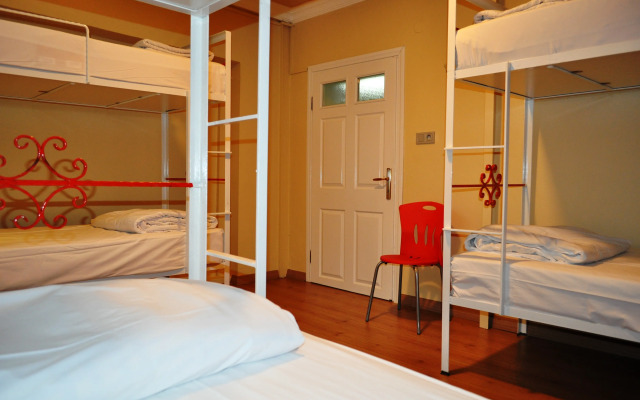 Antique Hostel 