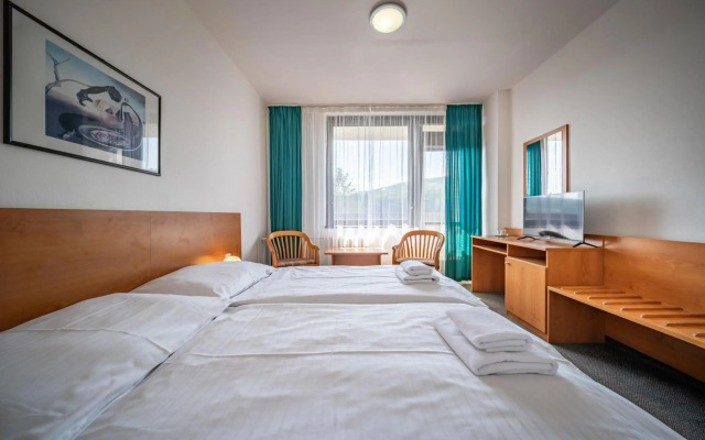 Hotel Adamantino
