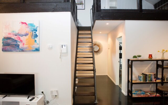 Gorgeous Five Bed Apartment in the City