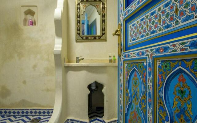Puerta Azul