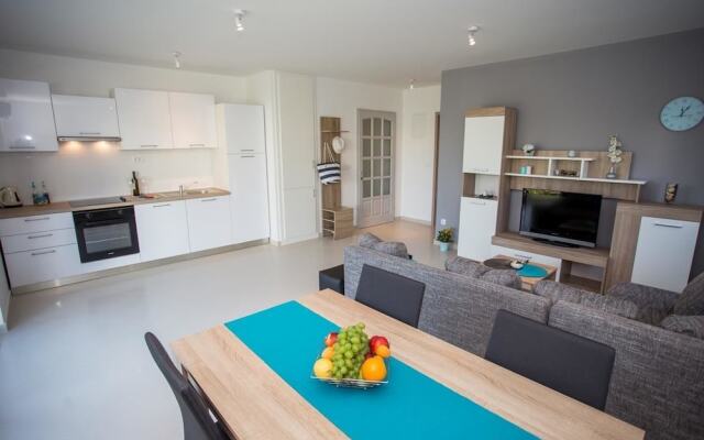 Enelani Apartments