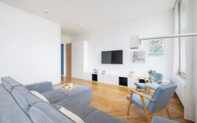 Family Apartment in Center by Renters