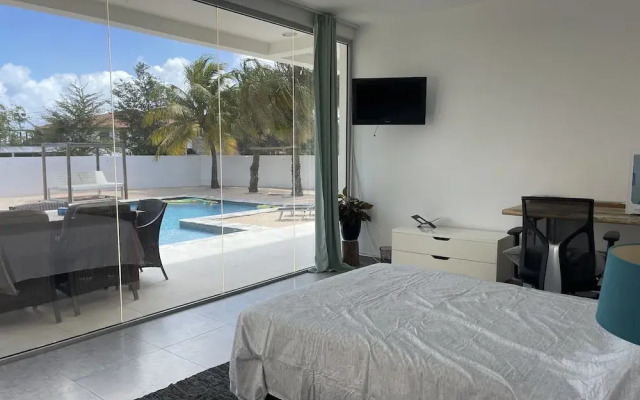 Luxury 4 bed Villa - Private Pool - Sleeps 8