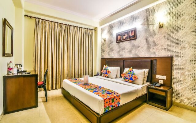 FabHotel Alpine Tree