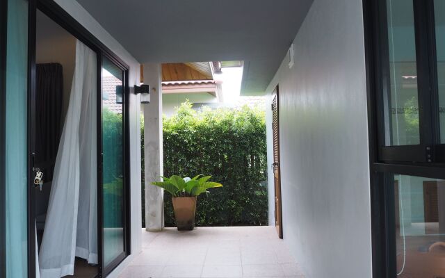 Triple Three Maikhao Villas