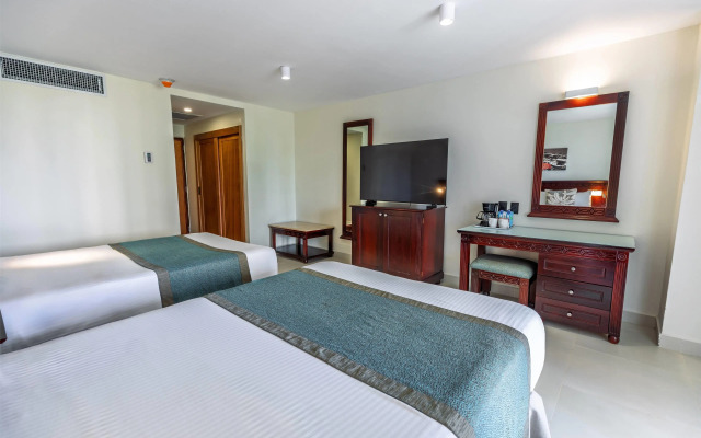 Dominican Fiesta Hotel