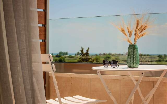 Mythic Summer Hotel