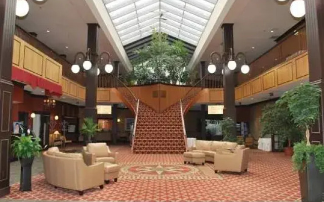 Hotel Rimouski Suites Et Centre De Congres